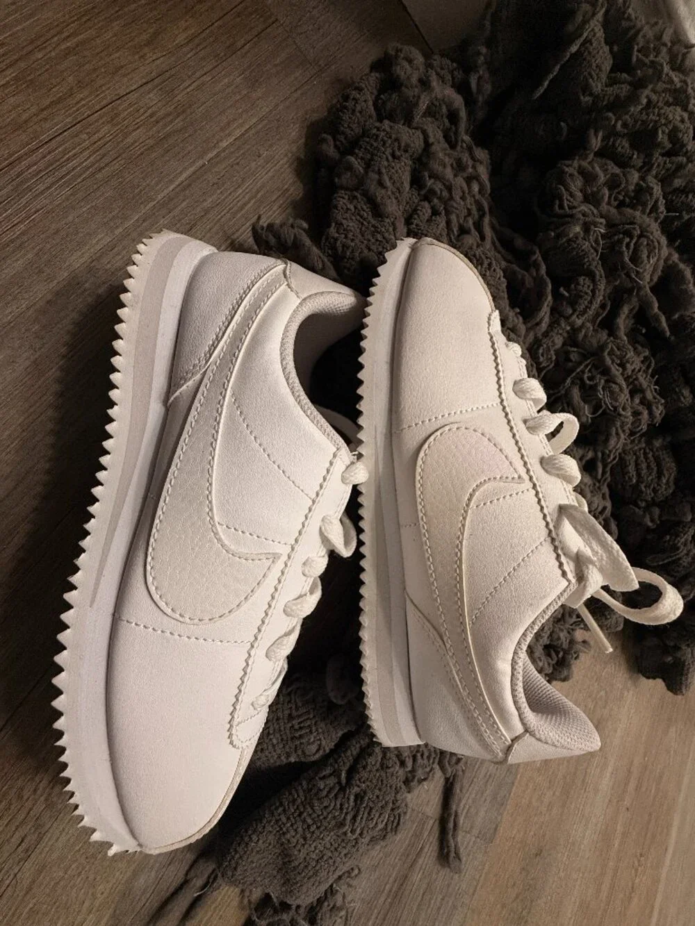 Nike Cortez Basic SL White Sneakers Size 4.5Y